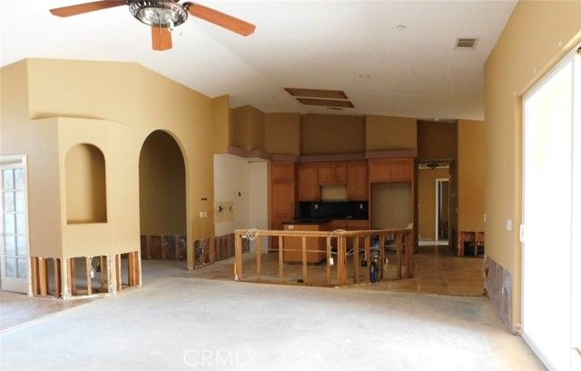 1861 Calaveras, Pinon Hills, CA 92372