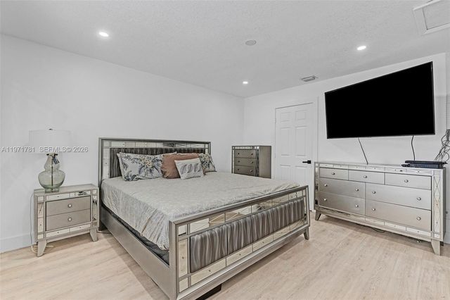 4029 SW 22nd St, West Park, FL 33023