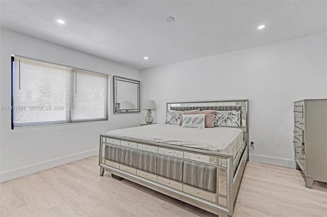 4029 SW 22nd St, West Park, FL 33023