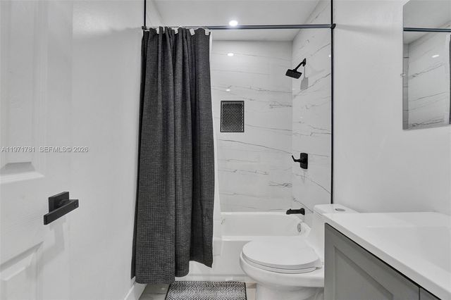 4029 SW 22nd St, West Park, FL 33023