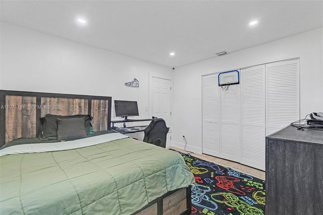 4029 SW 22nd St, West Park, FL 33023