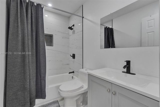 4029 SW 22nd St, West Park, FL 33023