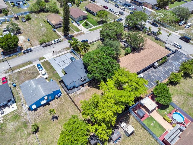 4029 SW 22nd St, West Park, FL 33023