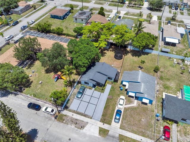 4029 SW 22nd St, West Park, FL 33023