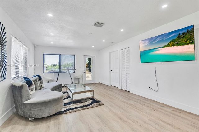 4029 SW 22nd St, West Park, FL 33023