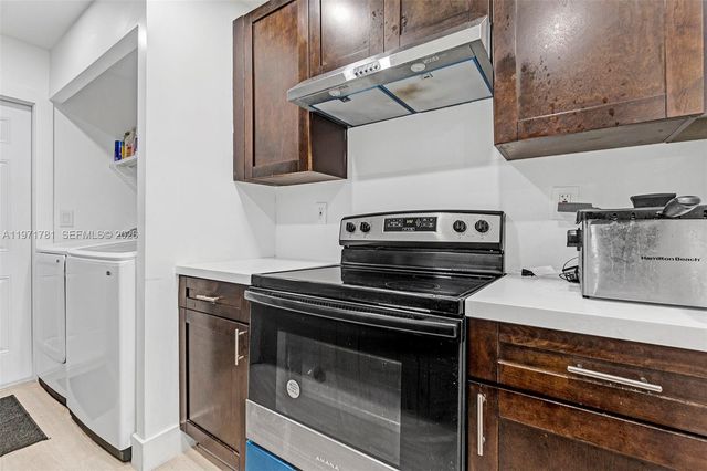 4029 SW 22nd St, West Park, FL 33023