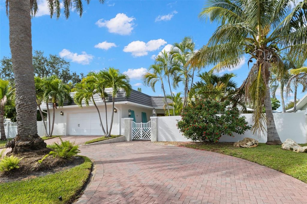 422 3RD AVENUE N, Tierra Verde, FL 33715