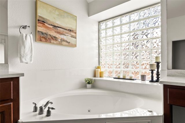 11424 Via Grande DR, Austin, TX 78739