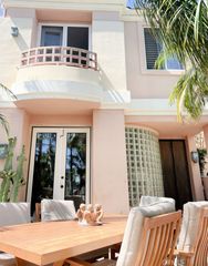 609 21st, Huntington Beach, CA 92648