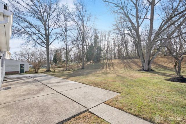 213 Swedes Run Drive, Delran, NJ 08075