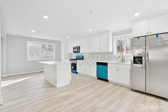 213 Swedes Run Drive, Delran, NJ 08075