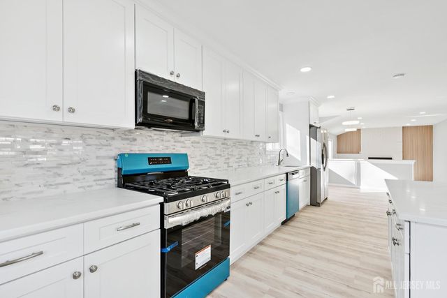 213 Swedes Run Drive, Delran, NJ 08075