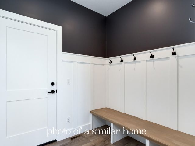 7001 Black Oak Drive, Bettendorf, IA 52722