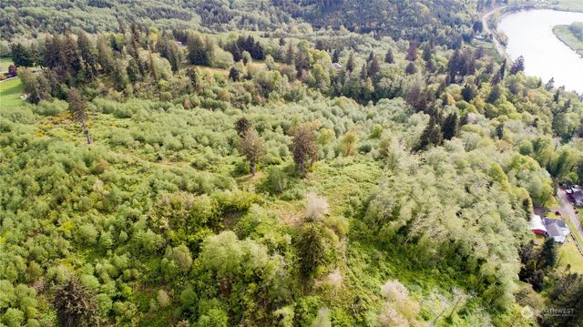 1111 Washington Cemetery Road, Raymond, WA 98577