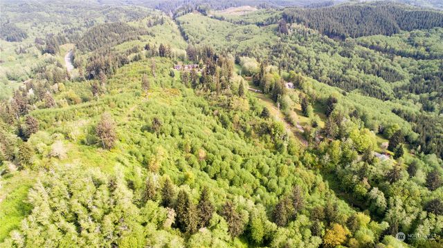 1111 Washington Cemetery Road, Raymond, WA 98577