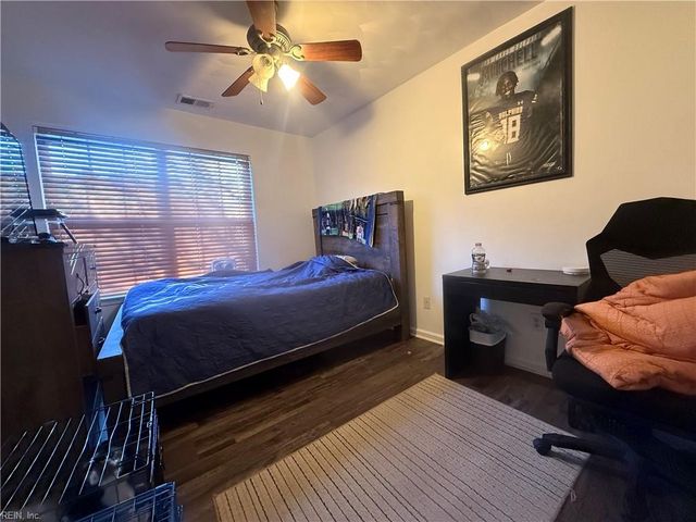 1804 Mizzen LN, Virginia Beach, VA 23454