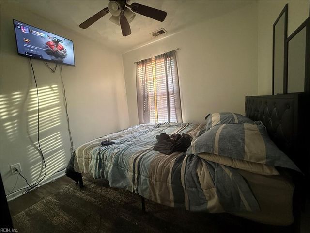 1804 Mizzen LN, Virginia Beach, VA 23454