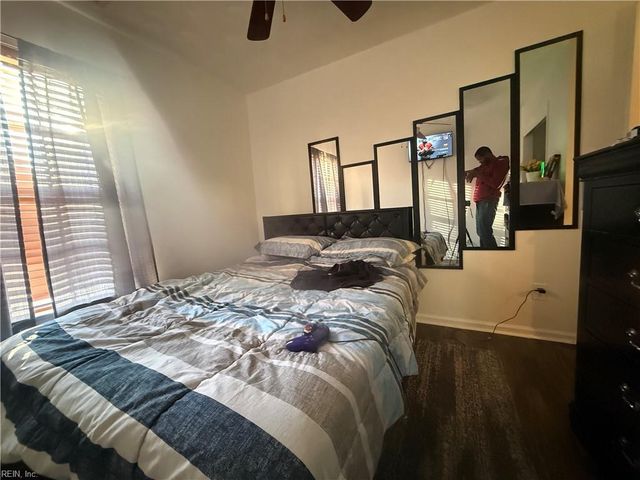 1804 Mizzen LN, Virginia Beach, VA 23454