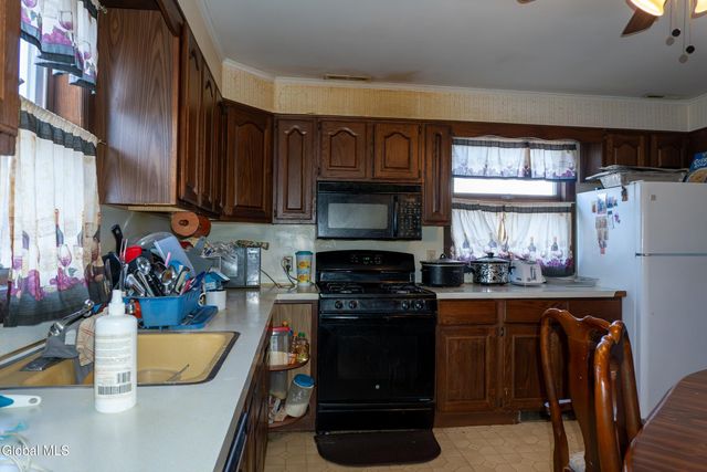 601 Altamont Avenue, Schenectady, NY 12303