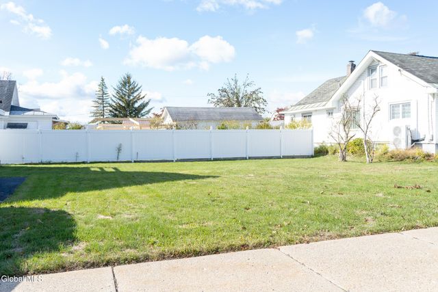 601 Altamont Avenue, Schenectady, NY 12303