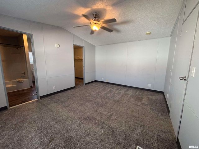 126 Delta Dawn Drive, Springfield, IL 62707