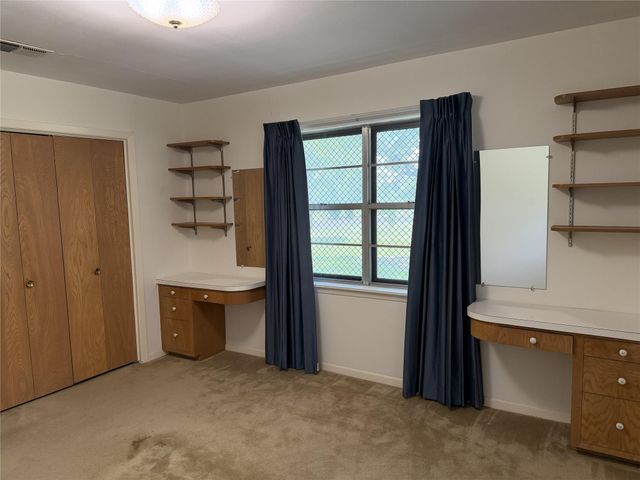 701 Herder Avenue, Schulenburg, TX 78956