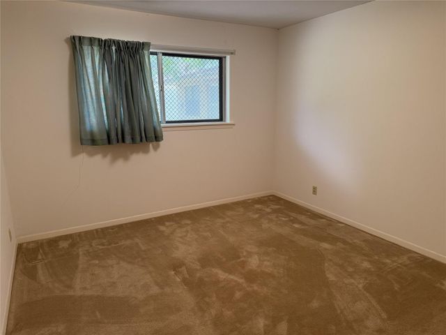 701 Herder Avenue, Schulenburg, TX 78956