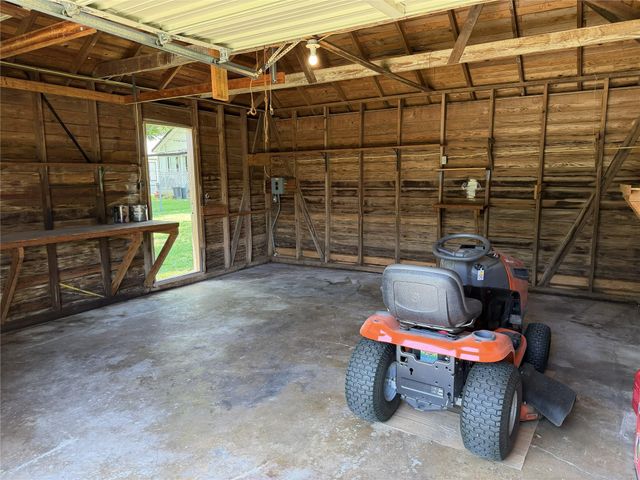 701 Herder Avenue, Schulenburg, TX 78956