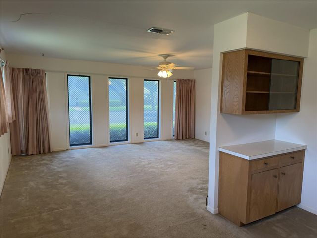 701 Herder Avenue, Schulenburg, TX 78956
