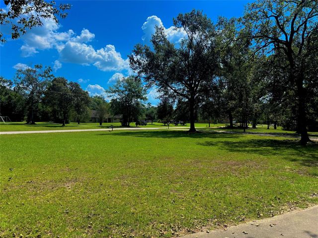 28 John Loop, Lumberton, TX 77657