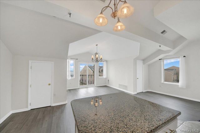 1424 Outlook Avenue 3, Bronx, NY 10465