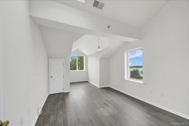 1424 Outlook Avenue 3, Bronx, NY 10465