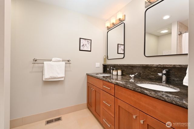 17236 NE 6th Place, Bellevue, WA 98008