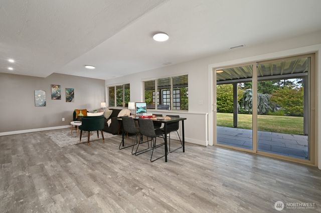 17236 NE 6th Place, Bellevue, WA 98008