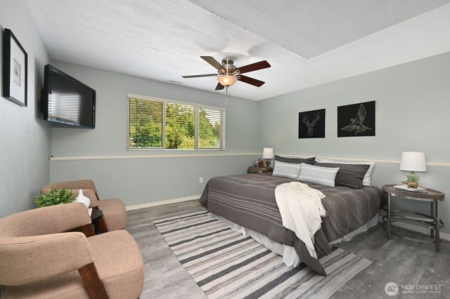 17236 NE 6th Place, Bellevue, WA 98008