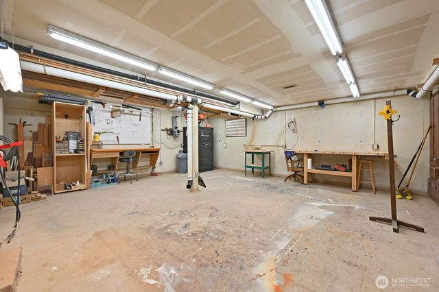 17236 NE 6th Place, Bellevue, WA 98008