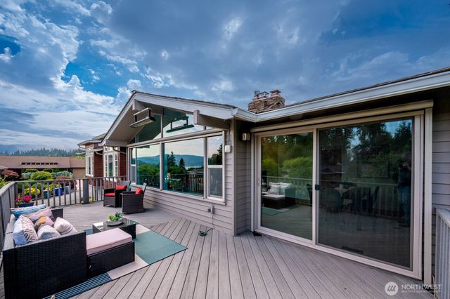 17236 NE 6th Place, Bellevue, WA 98008