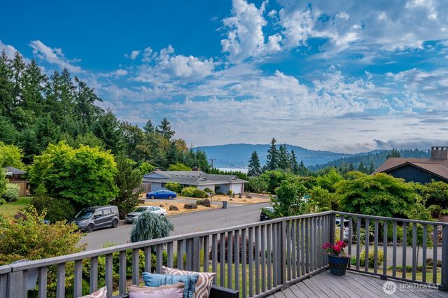 17236 NE 6th Place, Bellevue, WA 98008