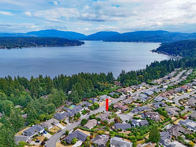 17236 NE 6th Place, Bellevue, WA 98008