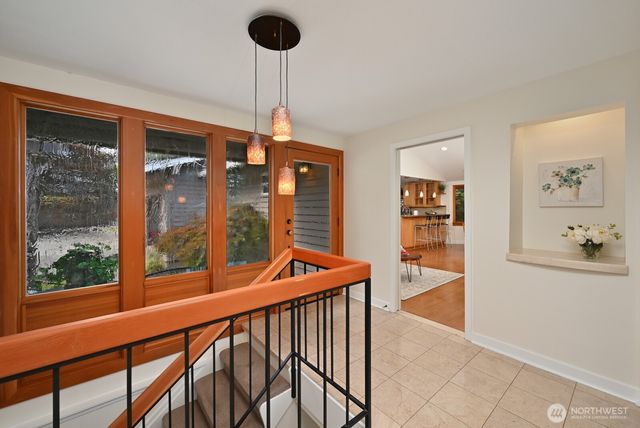 17236 NE 6th Place, Bellevue, WA 98008