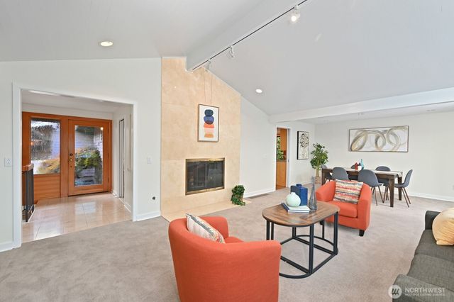 17236 NE 6th Place, Bellevue, WA 98008