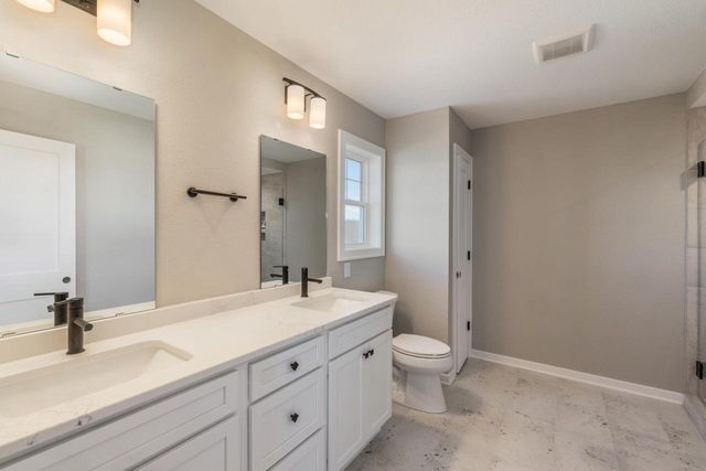 N54W19340 Kearney LANE, Menomonee Falls, WI 53051