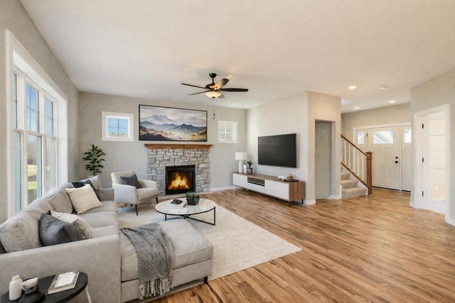 N54W19340 Kearney LANE, Menomonee Falls, WI 53051