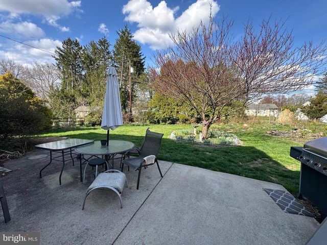 1811 ARDIN DR, Norristown, PA 19403