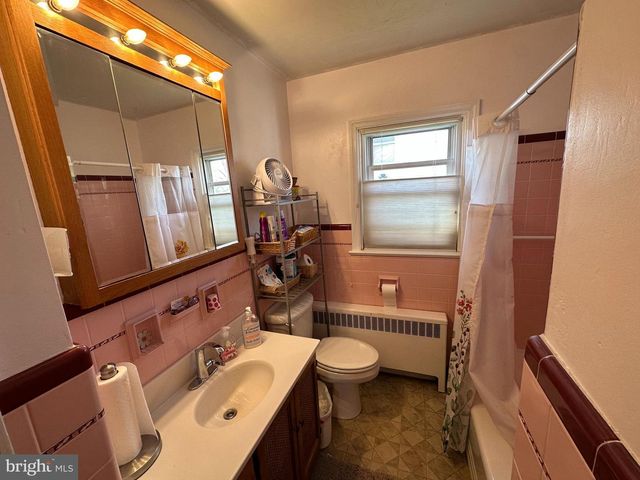 1811 ARDIN DR, Norristown, PA 19403