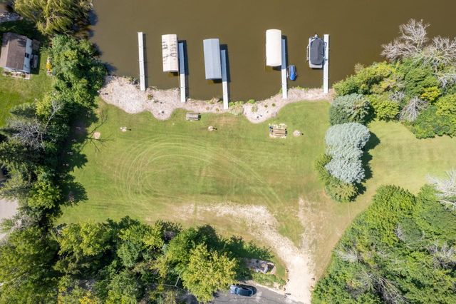 N5025 Arrowhead COURT, Juneau, WI 53039