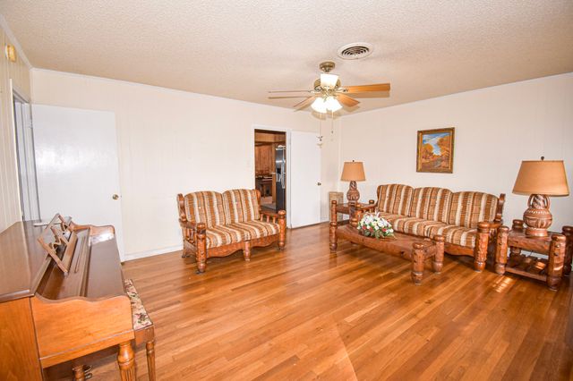 1904 S Walnut, Brady, TX 76825