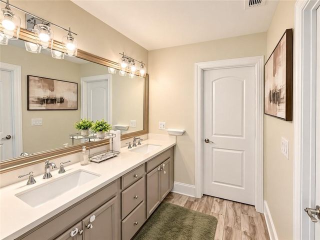 969 RITTENHOUSE Way, Atlanta, GA 30316