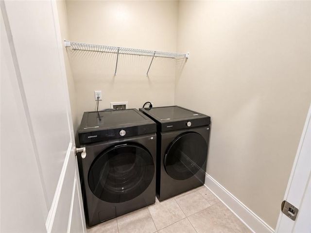 969 RITTENHOUSE Way, Atlanta, GA 30316