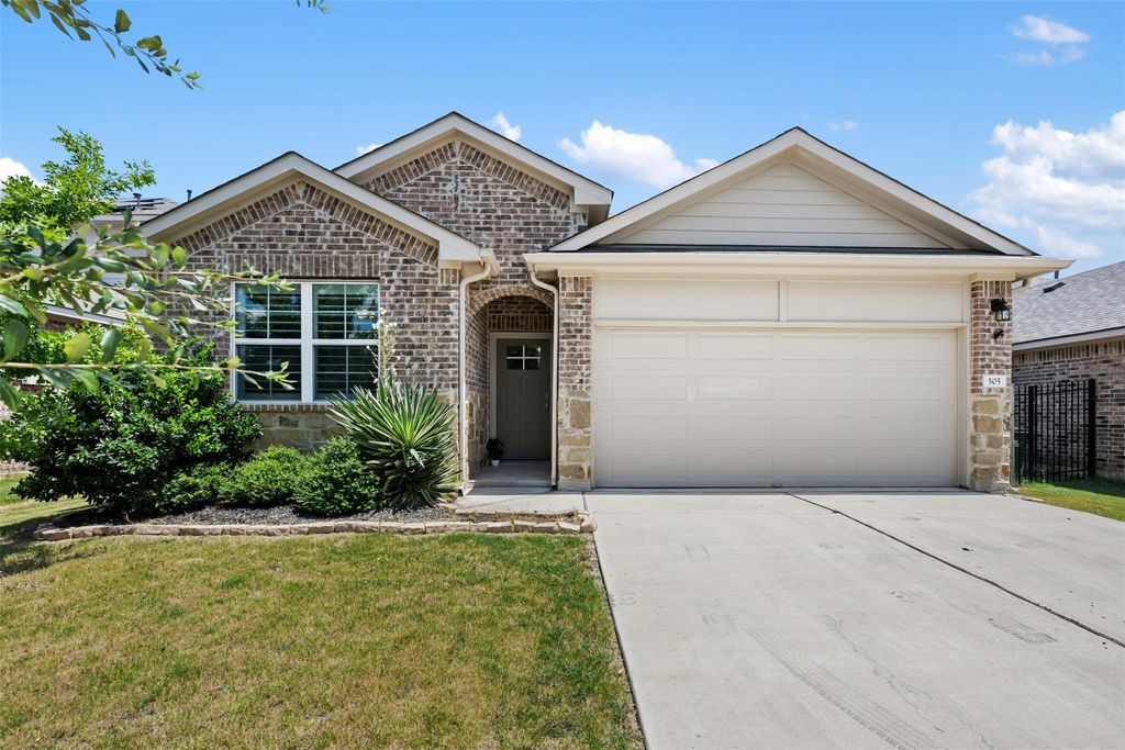 505 Blue Sage DR, Leander, TX 78641